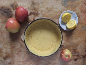 Zubereitung Gedeckter Apfelkuchen - La Crema Patisserie Foodblog Backblog
