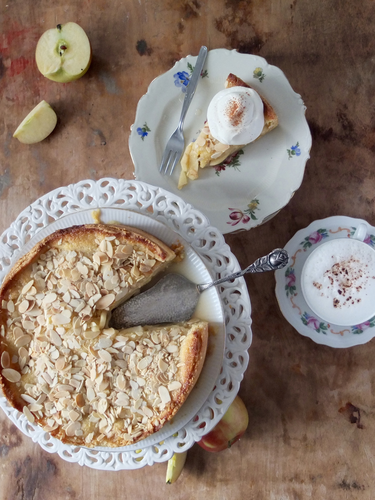 Gedeckter Apfelkuchen - La Crema Patisserie Foodblog Backblog