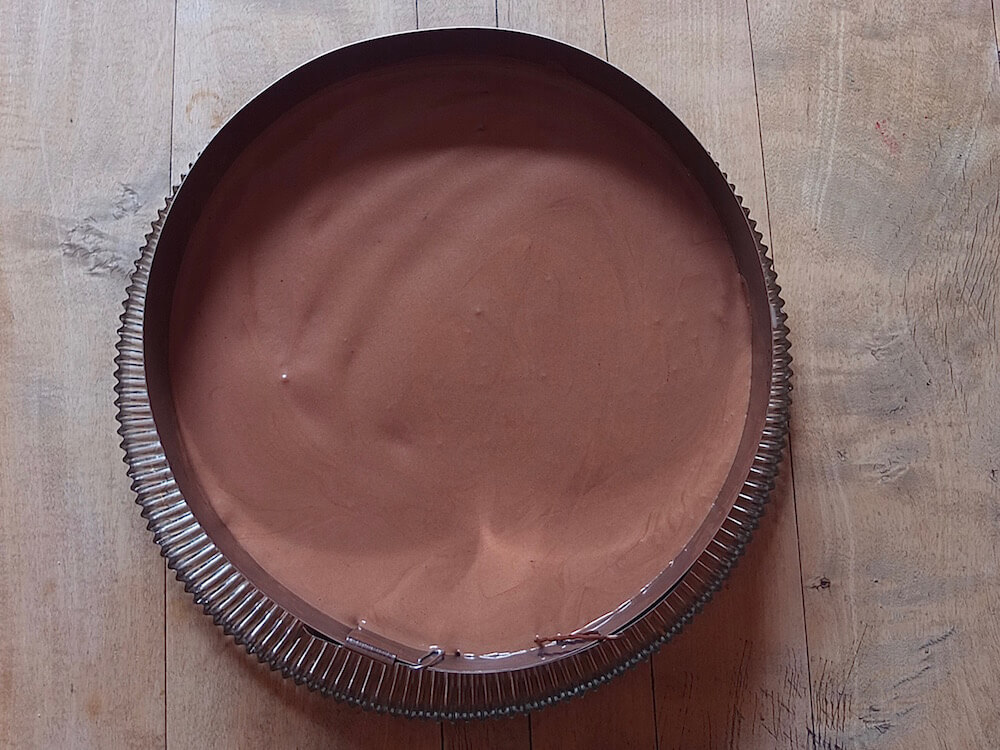 Zubereitung Himbeere-Schoko-Torte mit Mandelbiskuit - La Crema Patisserie Foodblog Backblog