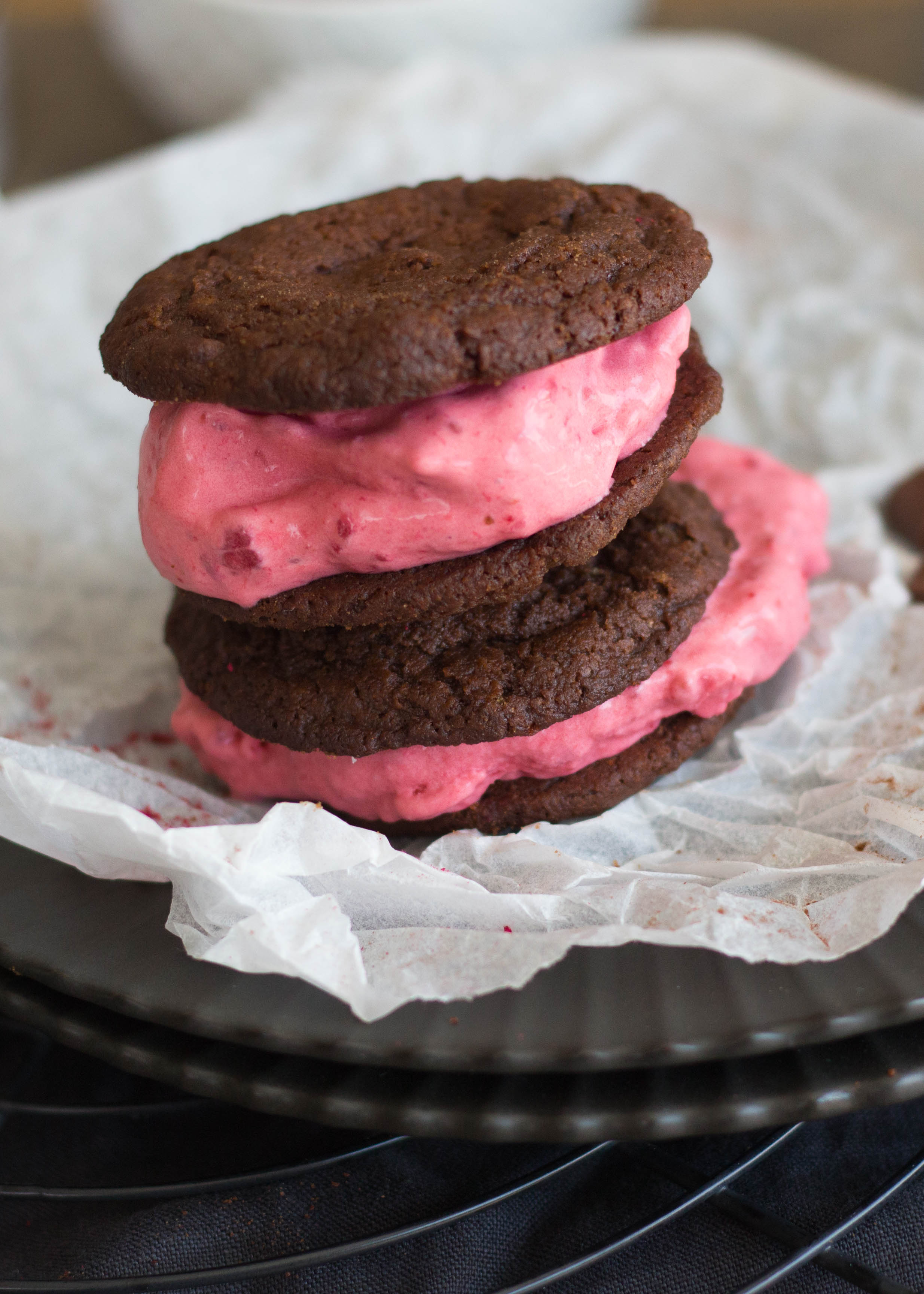 Ice-Cream Cookie Sandwiches | Rezept