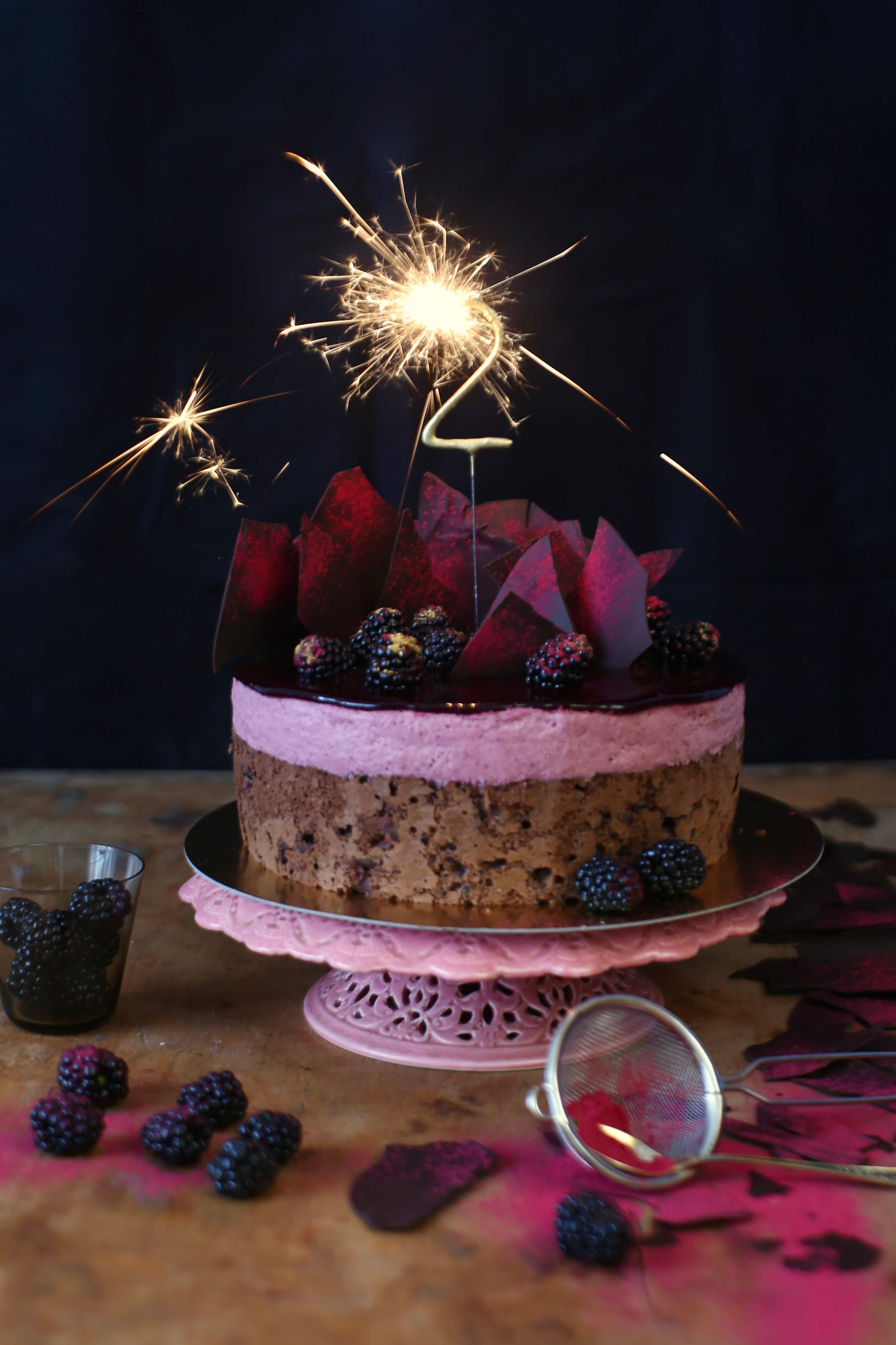 Rezept für eine Schoko-Cassis-Torte zum Bloggeburtstag