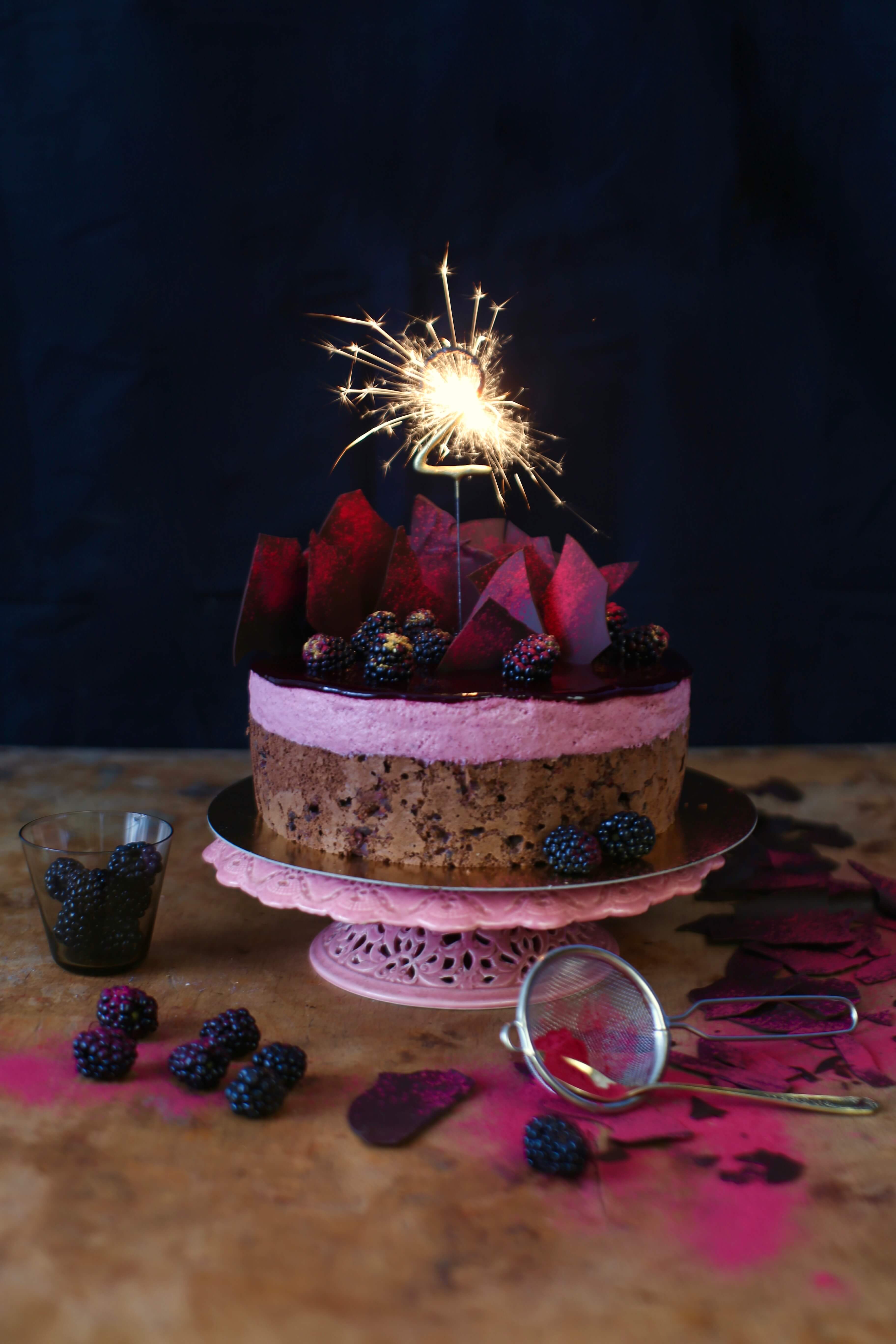 Rezept für eine Schoko-Cassis-Torte zum Bloggeburtstag