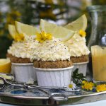 Zitronen-Mohn-Cupcakes mit Lemon Curd