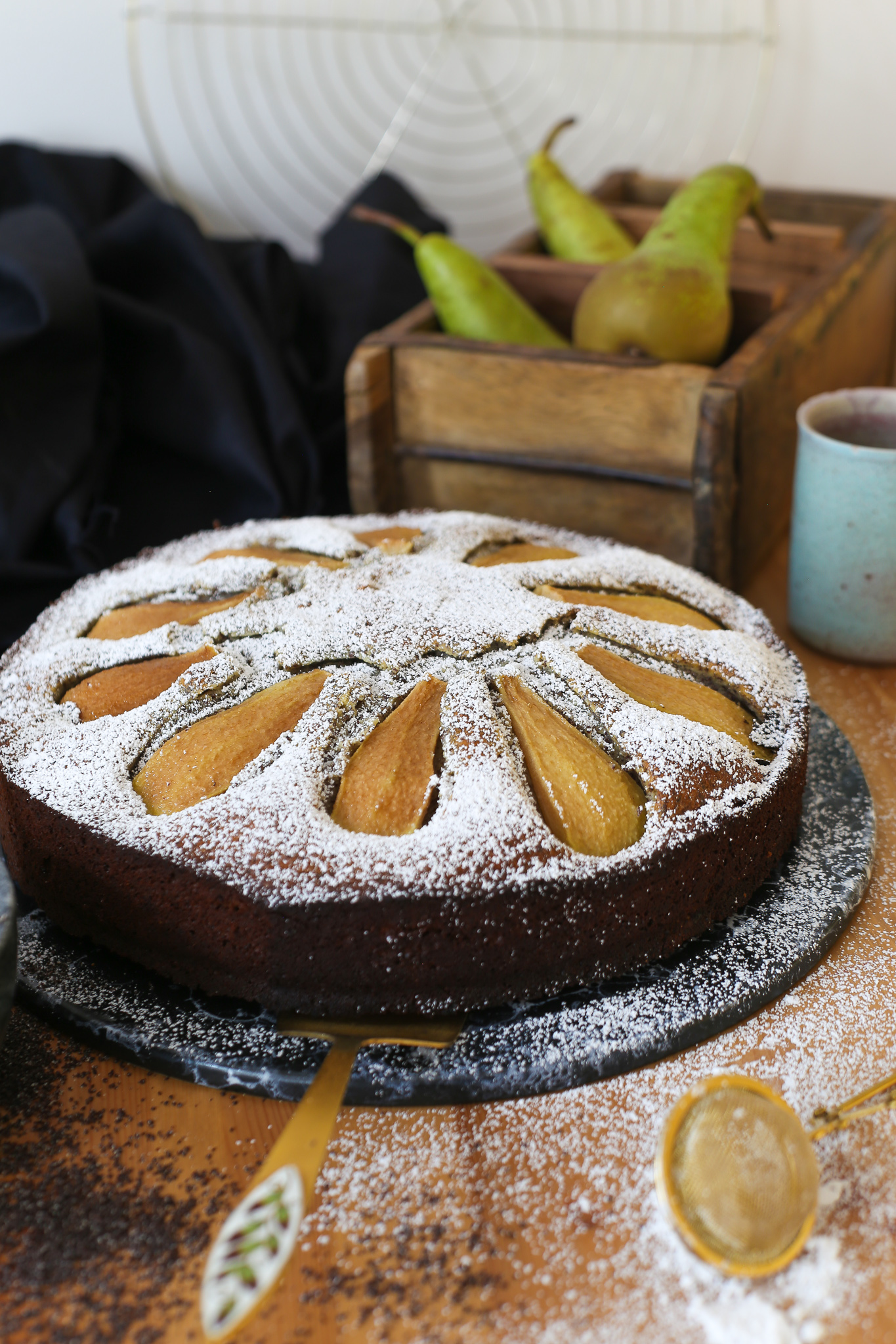 Mohnkuchen mit Birnen &amp; Marzipan – La Crema