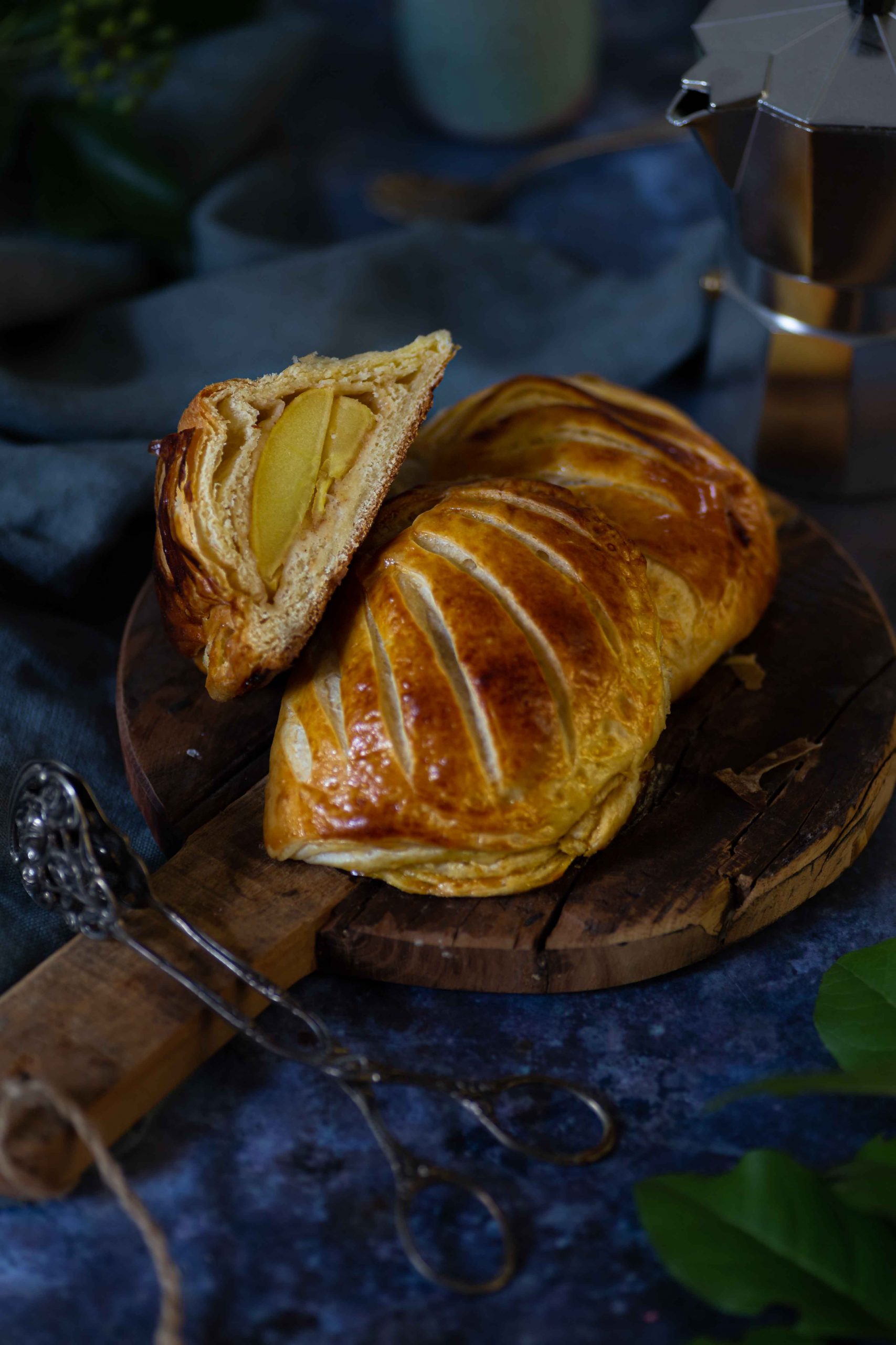 Chaussons aux Pommes à la Cedric Grolet | Französische Apfeltaschen aus Croissantteig (Buchrezension) | Rezept