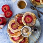 Apfelpfannkuchen mit Hefe | Rezept
