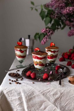 Erdbeer-Tiramisu | Rezept