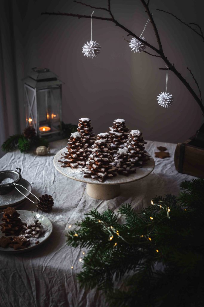 Knusprige Lebkuchen | Rezept für weihnachtliche Tannenbäumchen