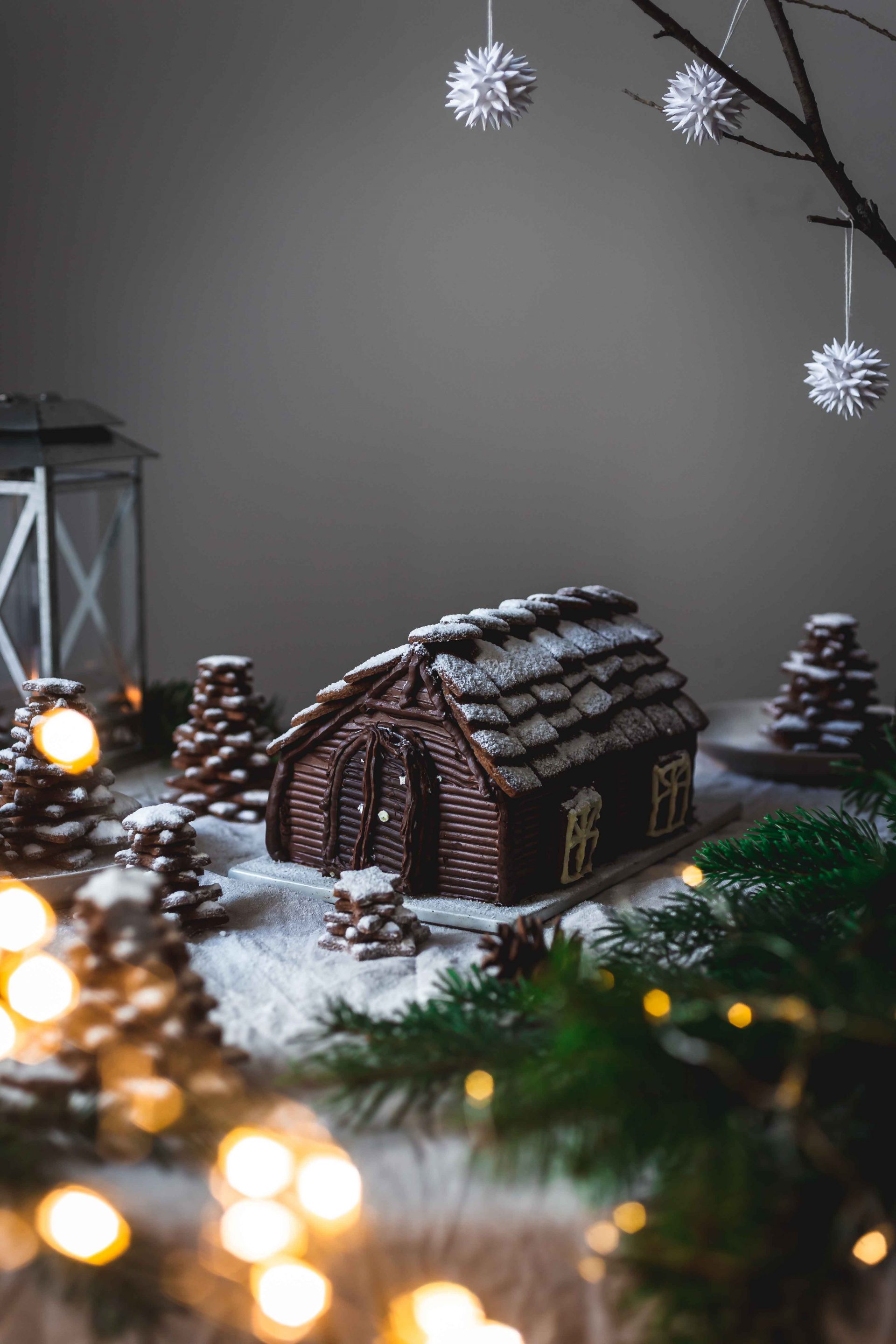 Weihnachtliche Winterhäuschen Torte | Rezept