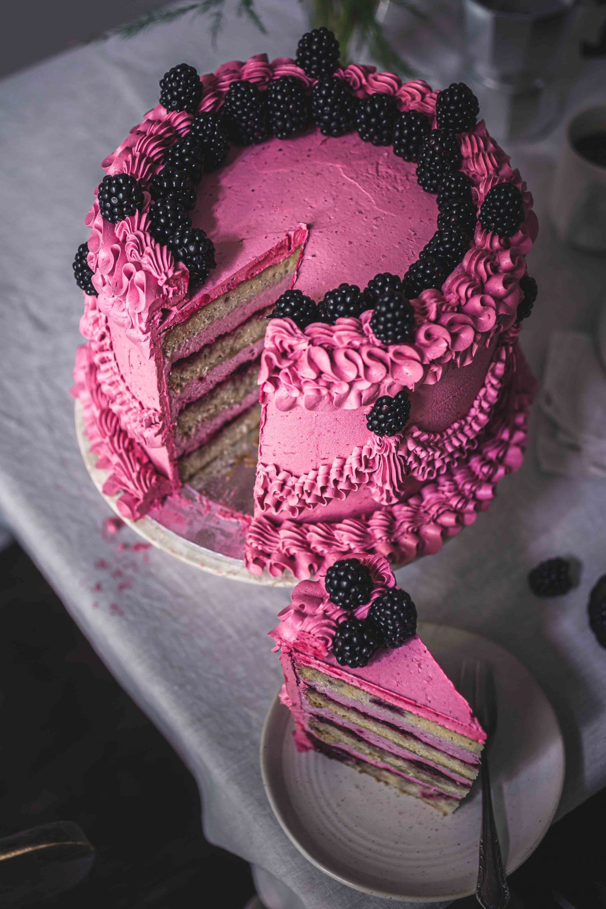 Brombeertorte im Vintagestil – La Crema Brombeertorte im Vintagestil – La Crema