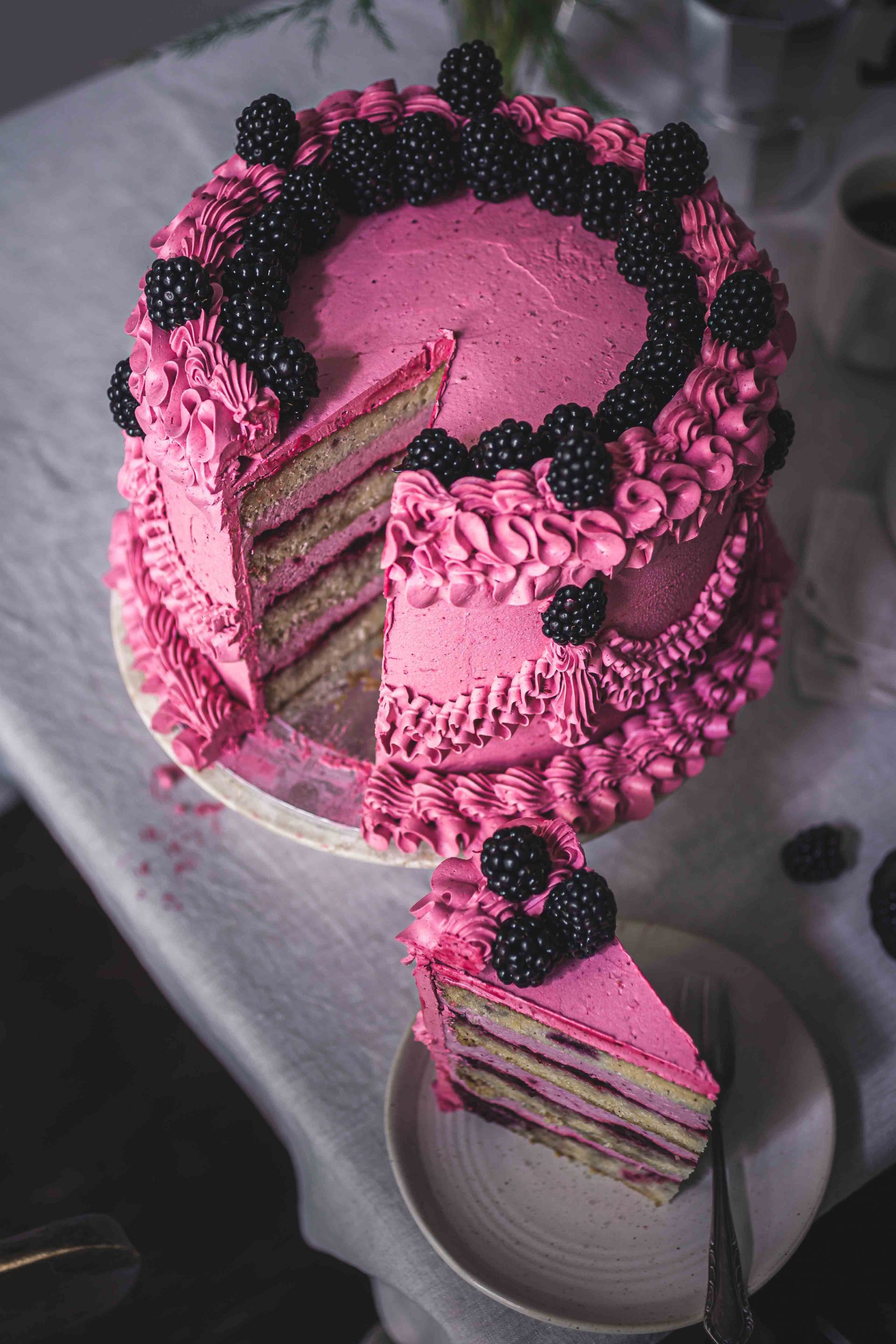 Brombeertorte im Vintagestil – La Crema Brombeertorte im Vintagestil – La Crema