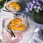 Safran-Knoten mit Marzipan | Rezept