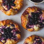 Quarktaschen mit Wildheidelbeeren | Rezept