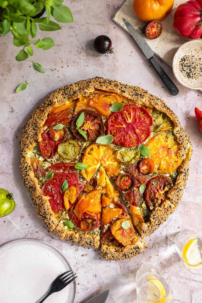Tomaten Galette mit Feta & Pesto | Rezept