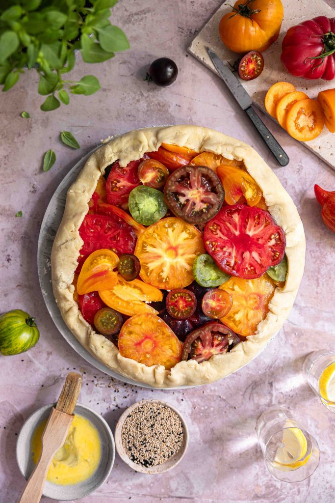 Tomaten Galette mit Feta & Pesto | Rezept