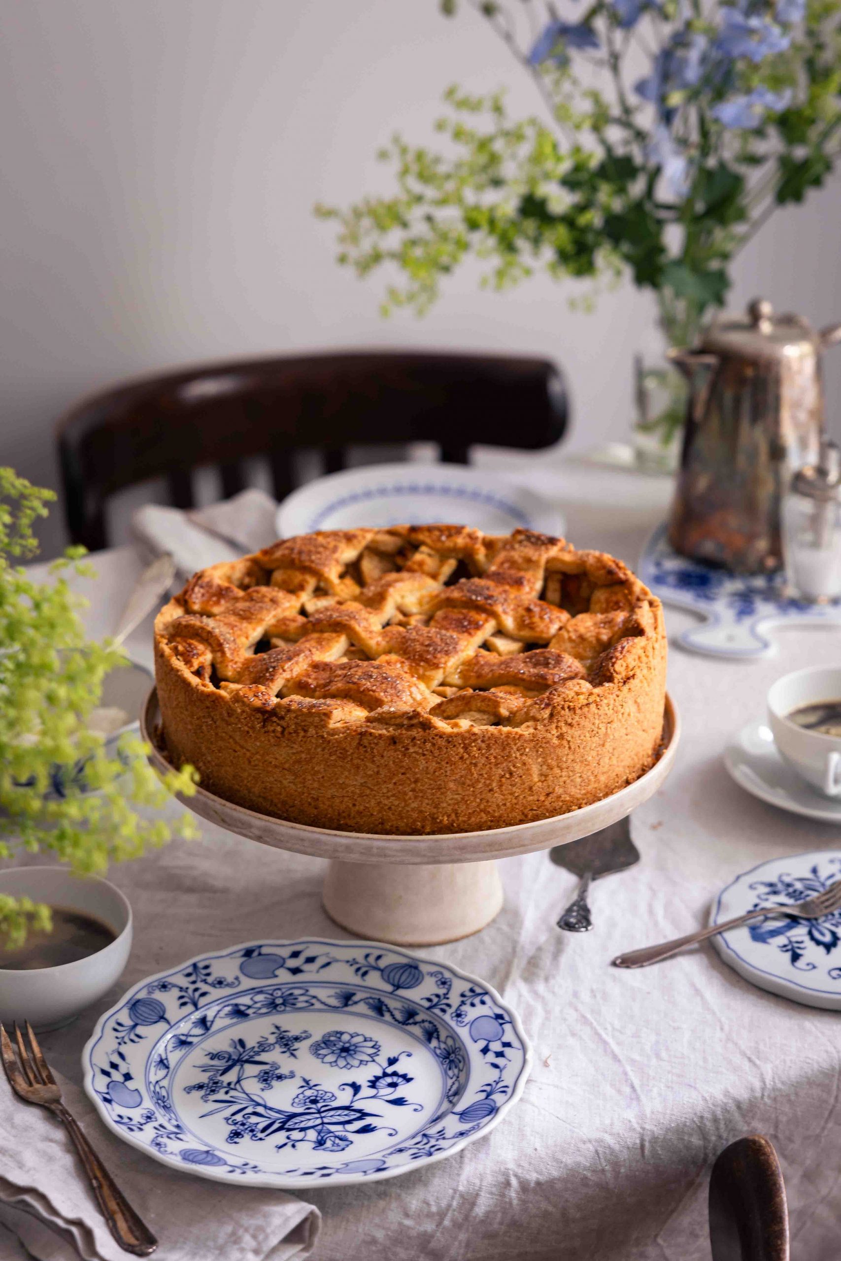 Holländischer Apfelkuchen mit Rosinen | Rezept