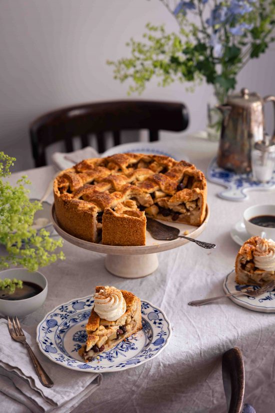 Holländischer Apfelkuchen mit Rosinen | Rezept
