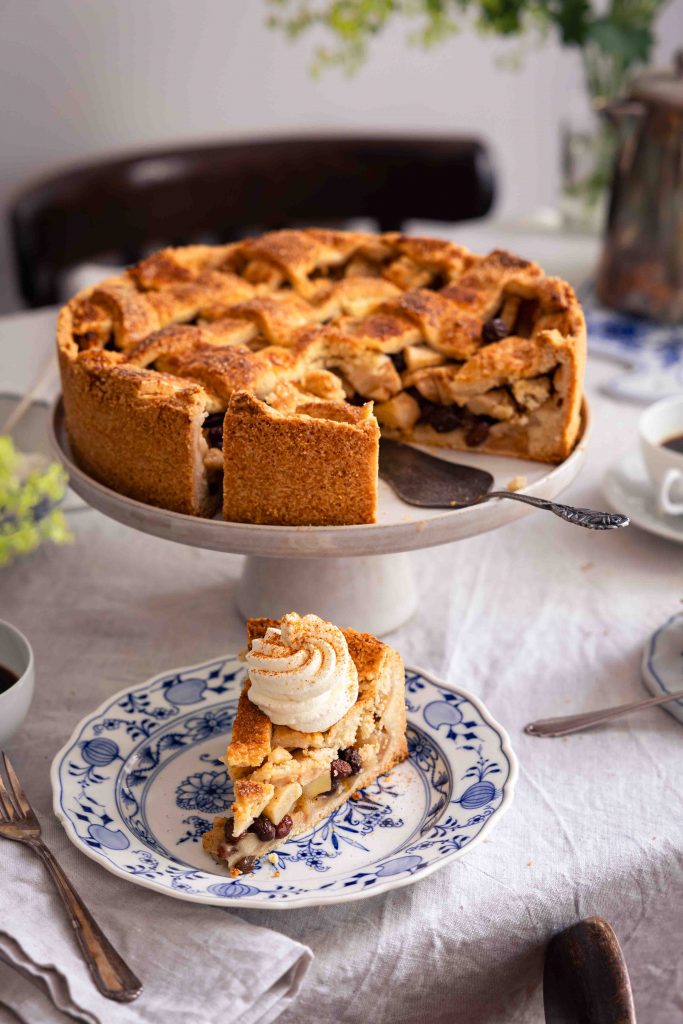 Holländischer Apfelkuchen mit Rosinen | Rezept