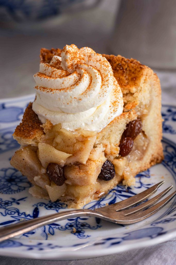 Holländischer Apfelkuchen mit Rosinen | Rezept